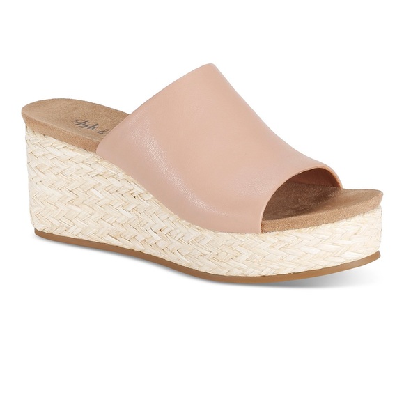 Larissaa Slip-On Espadrille Wedge Sandals - Picture 2 of 6